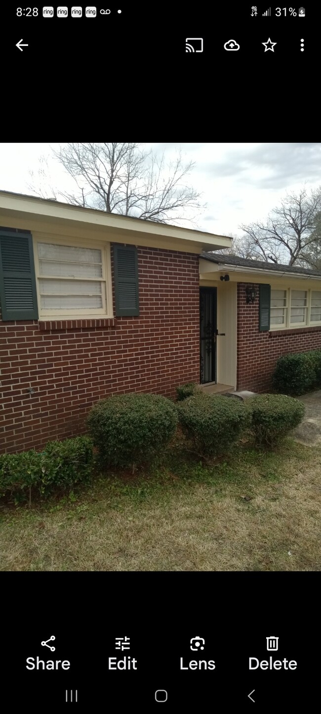 Primary Photo - 906 La Dayne Ave