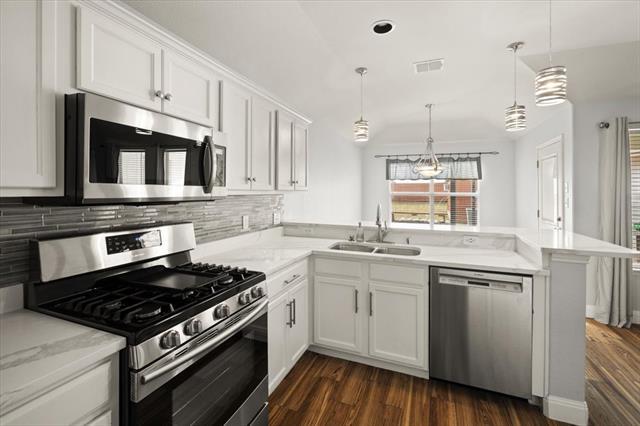 Building Photo - 3817 Laurel Crossing Dr