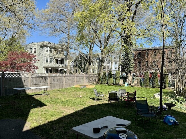 Building Photo - 109 Foster St