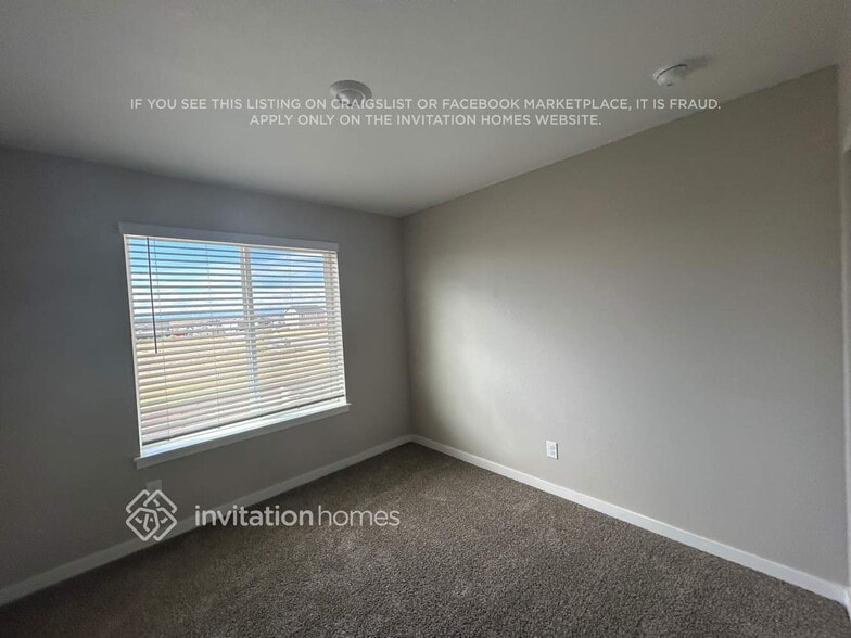 Building Photo - 9421 Yampa St