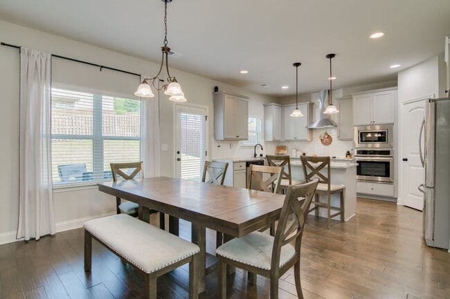 Building Photo - 147 Nesbit Dr