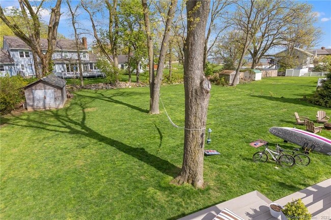 Building Photo - 80 Soundview Dr