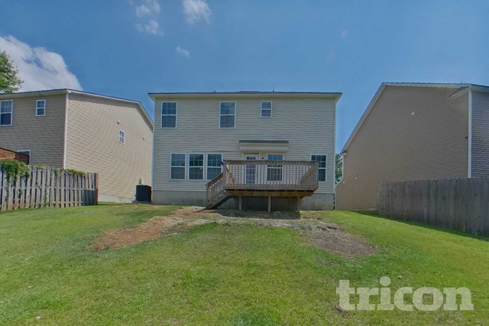 Building Photo - 304 Longfellows Ln