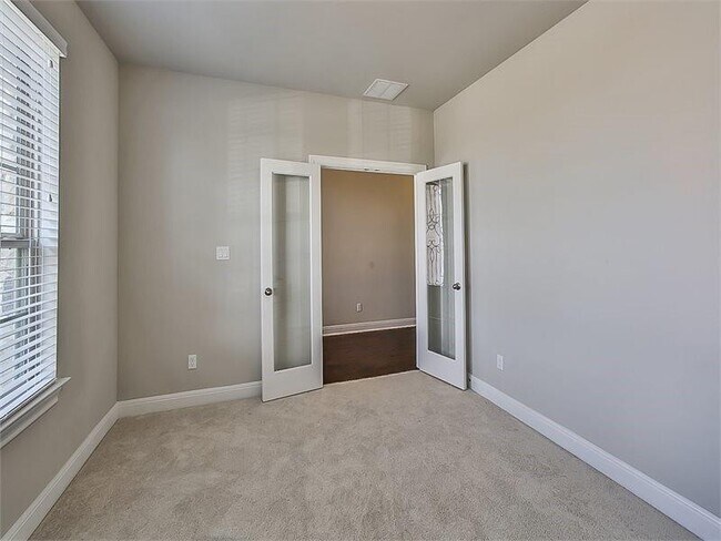 Building Photo - 15601 Cabrillo Way
