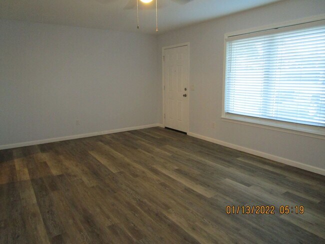 Building Photo - 4828 Grimes St