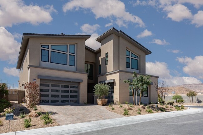Building Photo - Stunning modern luxury home located in prestigious guard-gated Summerlin community of Ascension