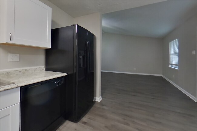 Building Photo - 17503 Nordway Dr