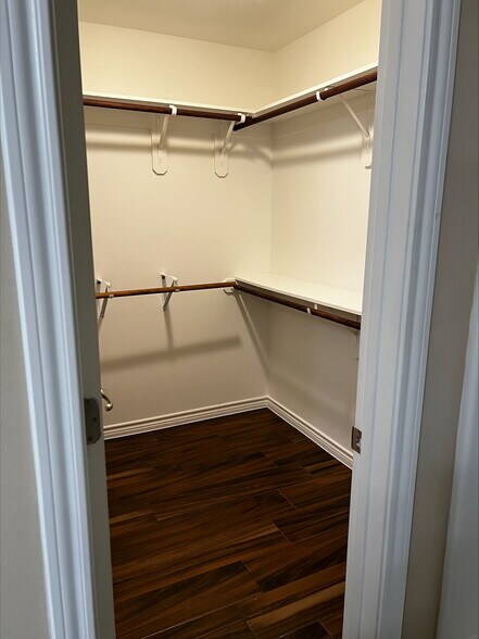 Building Photo - 2610 Saint Helena St