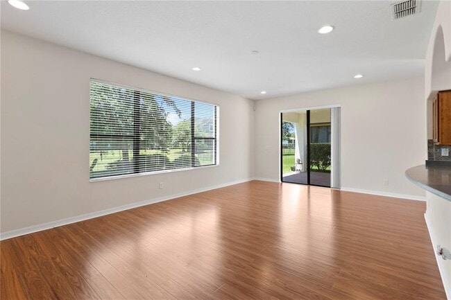 Building Photo - 20317 Chestnut Grove Dr