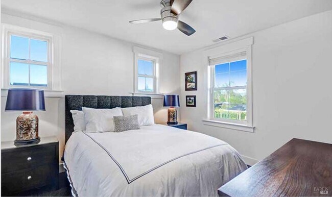 Building Photo - 230 Newcomb St