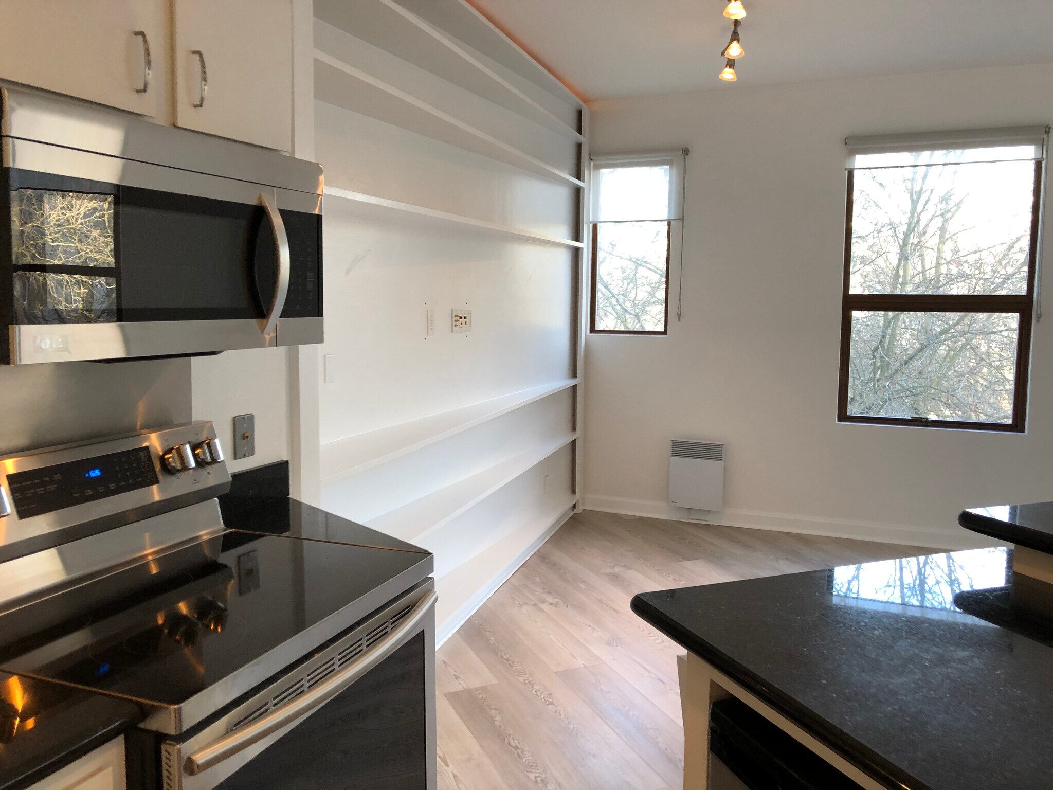 Building Photo - 2700 4th Ave