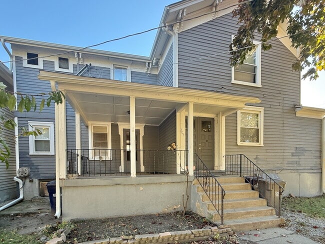 Building Photo - 203 Symphony Way