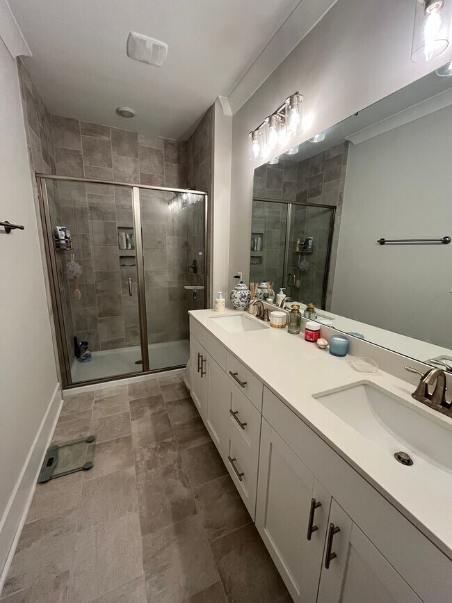 Building Photo - 7404 Springwater Dr