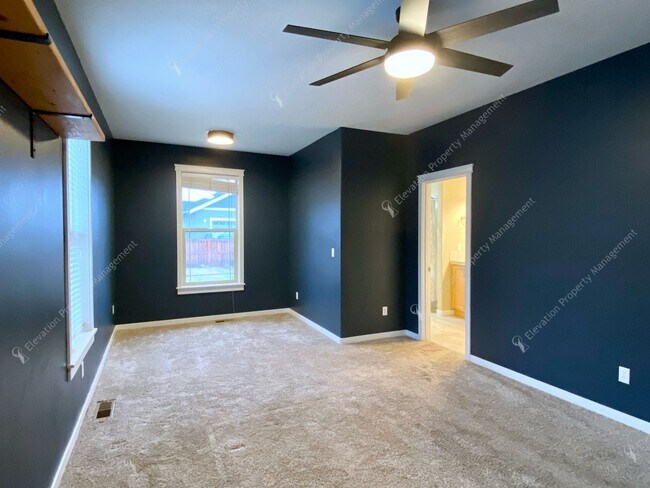 Building Photo - Designer 4BR- 2BA Home by Dry Canyon Park