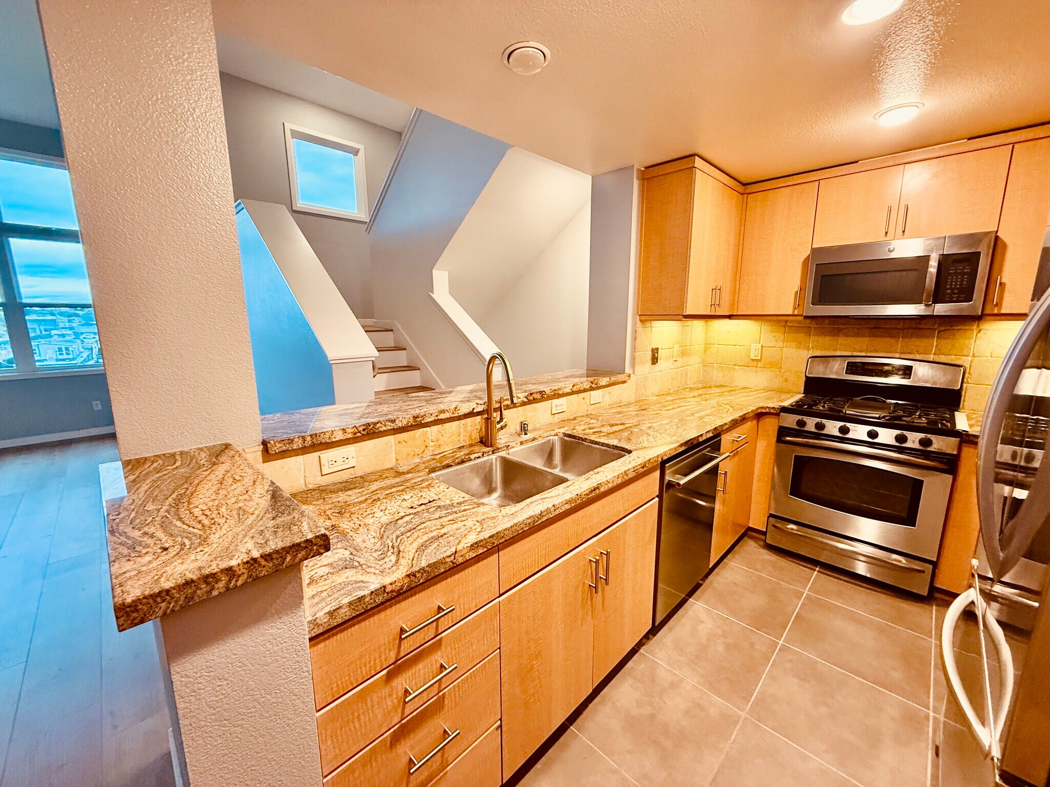 Building Photo - 2869 Regatta Dr