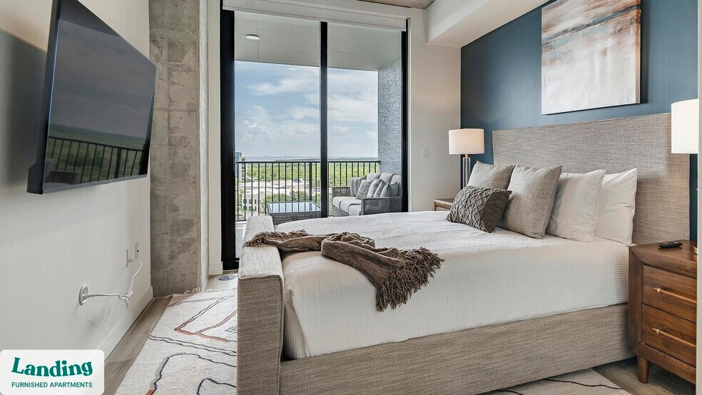 Building Photo - 221 Main St N