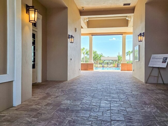 Building Photo - Modern-Luxury 5/4 in Oakmont