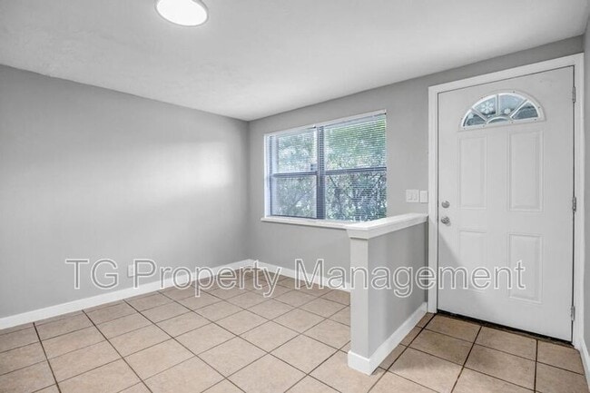 Building Photo - 6855 Hafford Ln