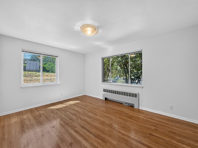 Building Photo - 3535 S 126th St