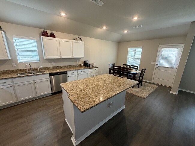 Building Photo - 35 Kinley Brk Ln