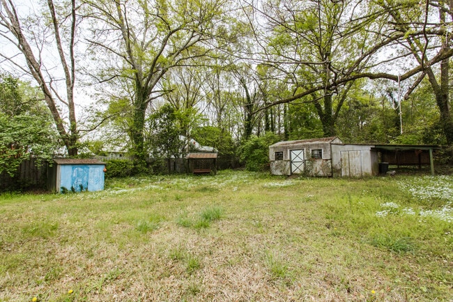 Building Photo - 255 Sunset Dr