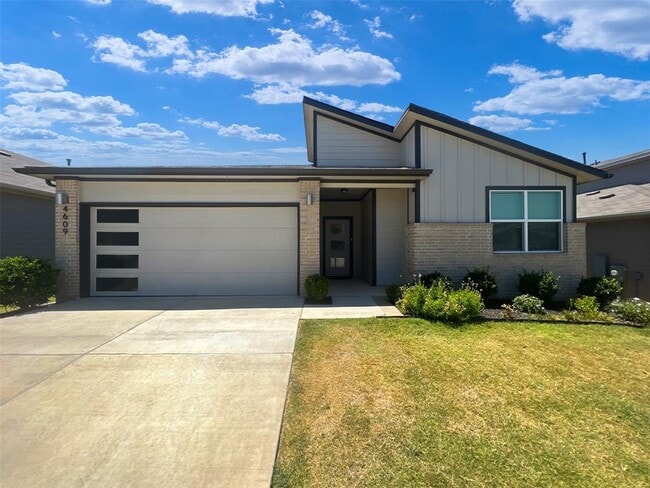 Building Photo - 4609 Tully Dr