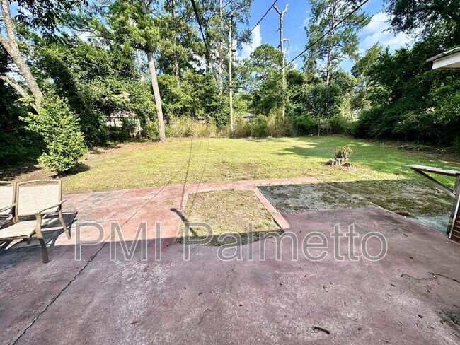 Building Photo - 3727 Maybank St