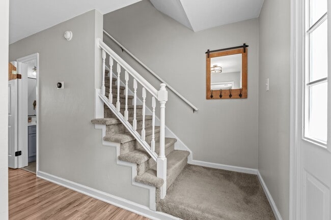 Building Photo - 745 Helmsdale Way