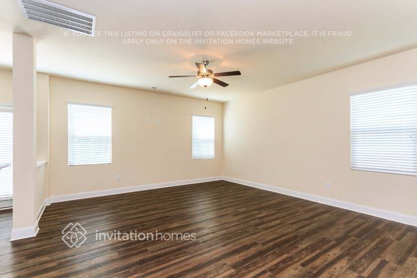 Building Photo - 190 Sassafras Rd