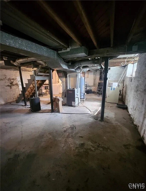 Building Photo - 718 Clarendon St