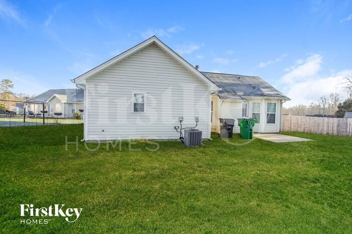 Building Photo - 2313 Buttonbush Ct