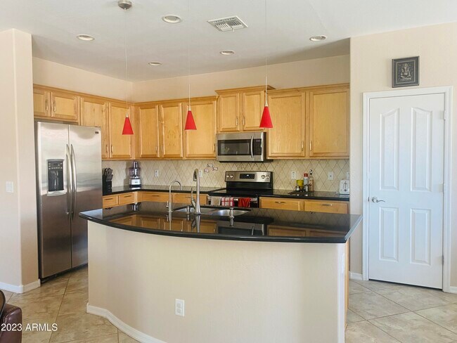 Building Photo - 453 W Lantana Pl
