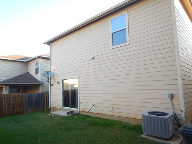 Building Photo - 16127 Branding Pass