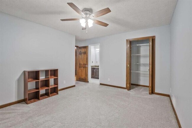 Building Photo - 5741 Wolf Laurel Dr SW