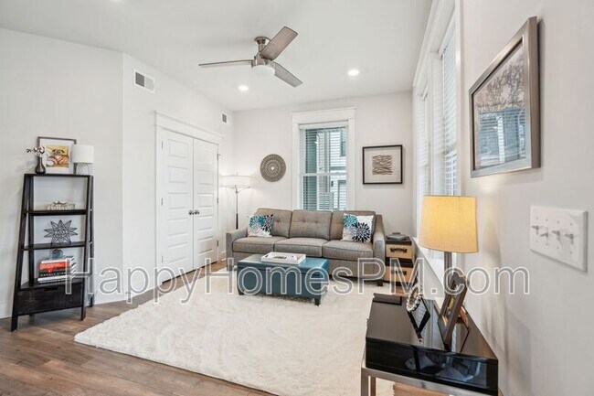 Building Photo - 1610 Florentia St