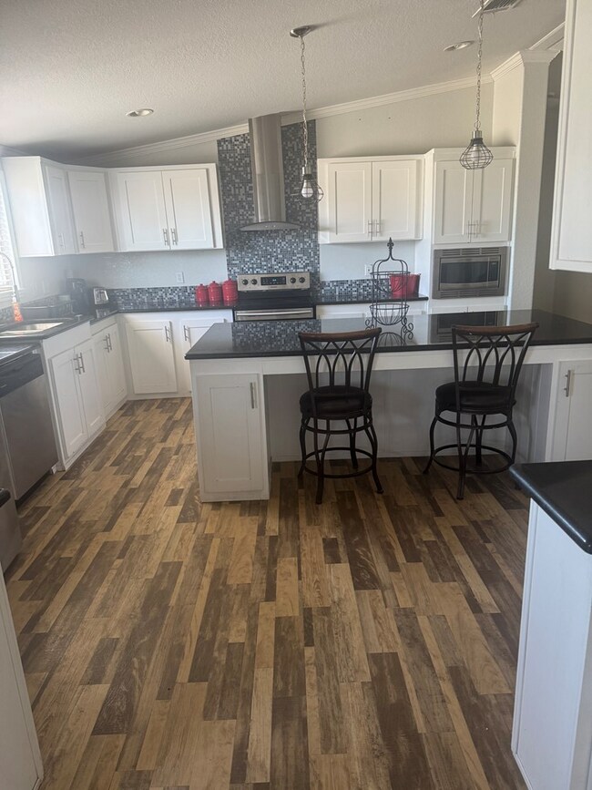 Building Photo - 14141 W Ruidoso Dr