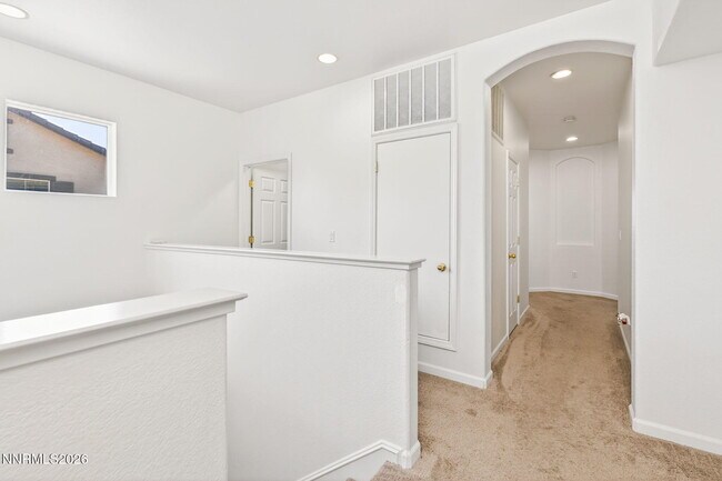 Building Photo - 6960 Rioja Ct