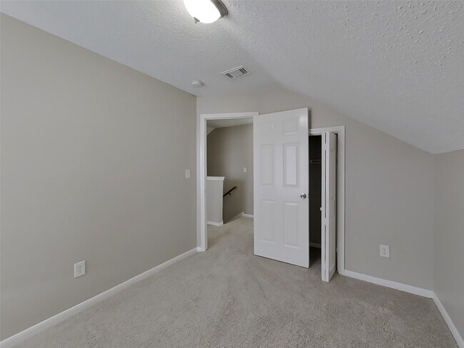 Building Photo - 3210 Kelling St