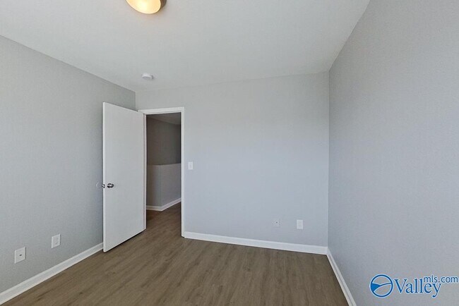 Building Photo - 112 Belle Haven Dr