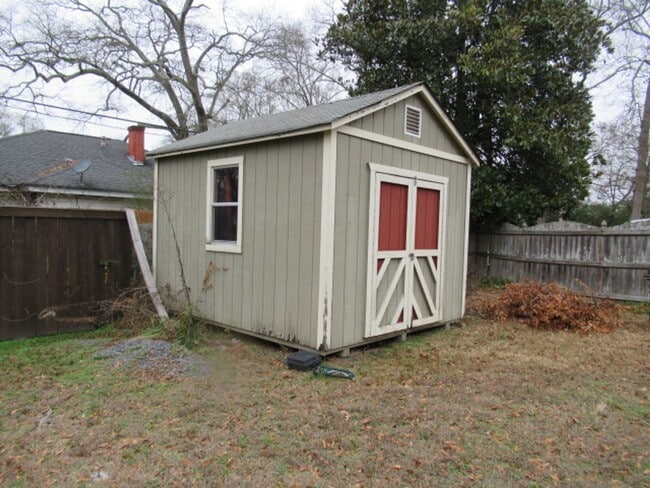 Building Photo - 416 W Montgomery St