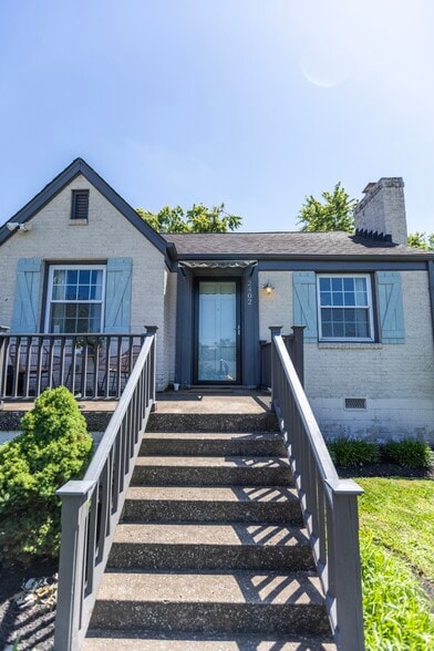 Building Photo - 2402 Carter Avenue