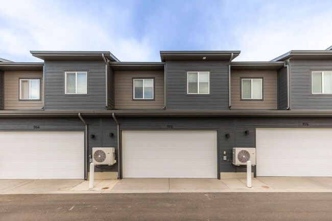 Building Photo - Convenient and Charming Heber City Town Ho...