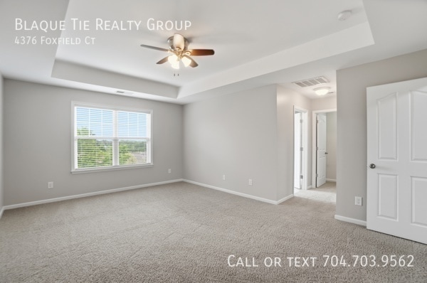 Building Photo - 4376 Foxfield Ct