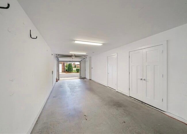 Building Photo - 3609 Vallette Ct