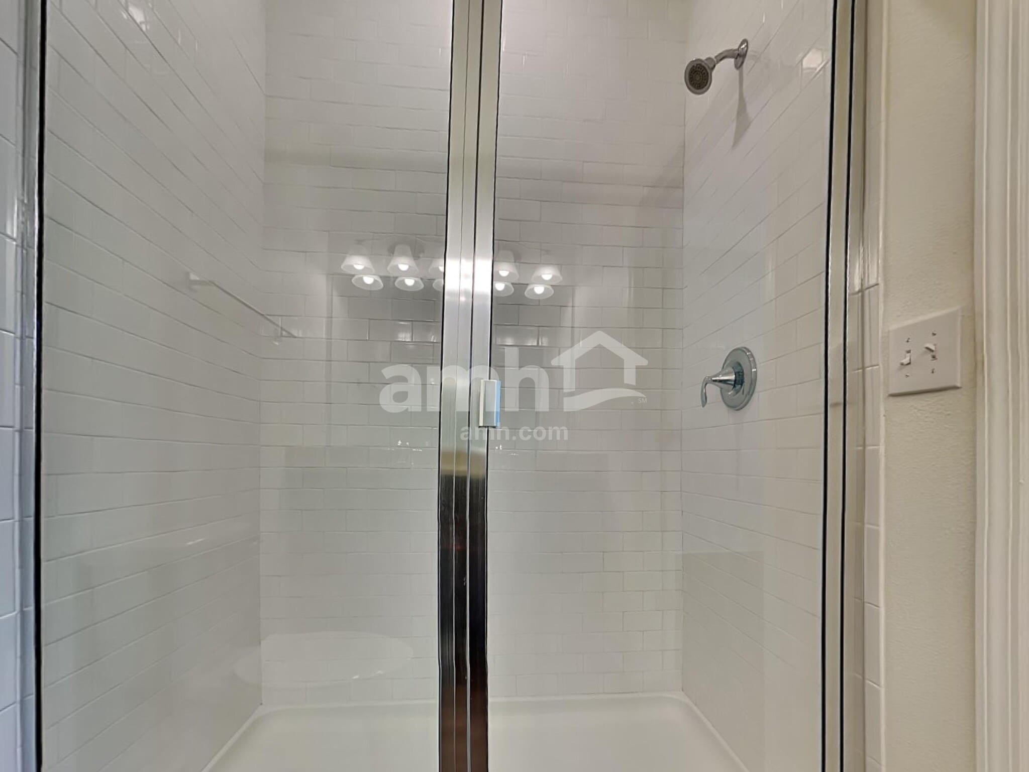 Building Photo - 1049 Walden Pond Dr