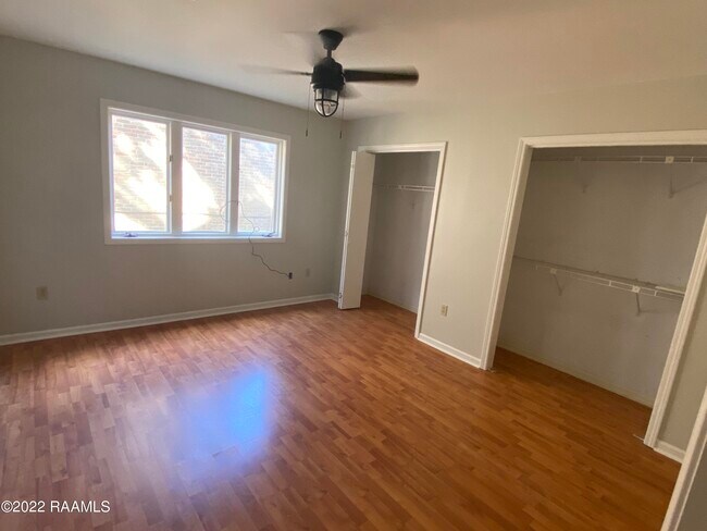 Building Photo - 32 Audubon Oaks Blvd