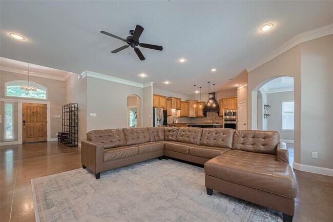 Building Photo - 503 Weisinger Dr