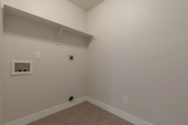 Building Photo - Spotless House, corner lot, 2 car attached