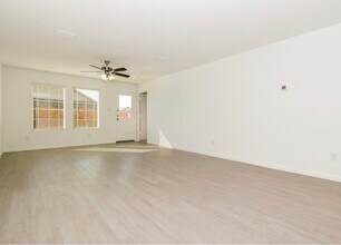 Building Photo - 1407 Merlin Blf St