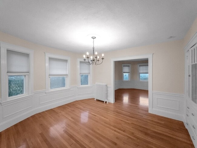 Building Photo - 21 Bradwood St